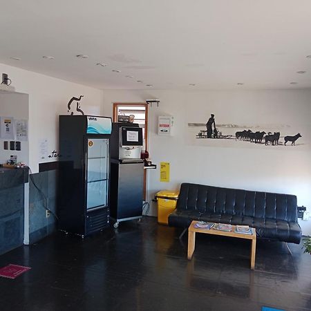 Almer Hostal Пунта Аренас Екстериор снимка
