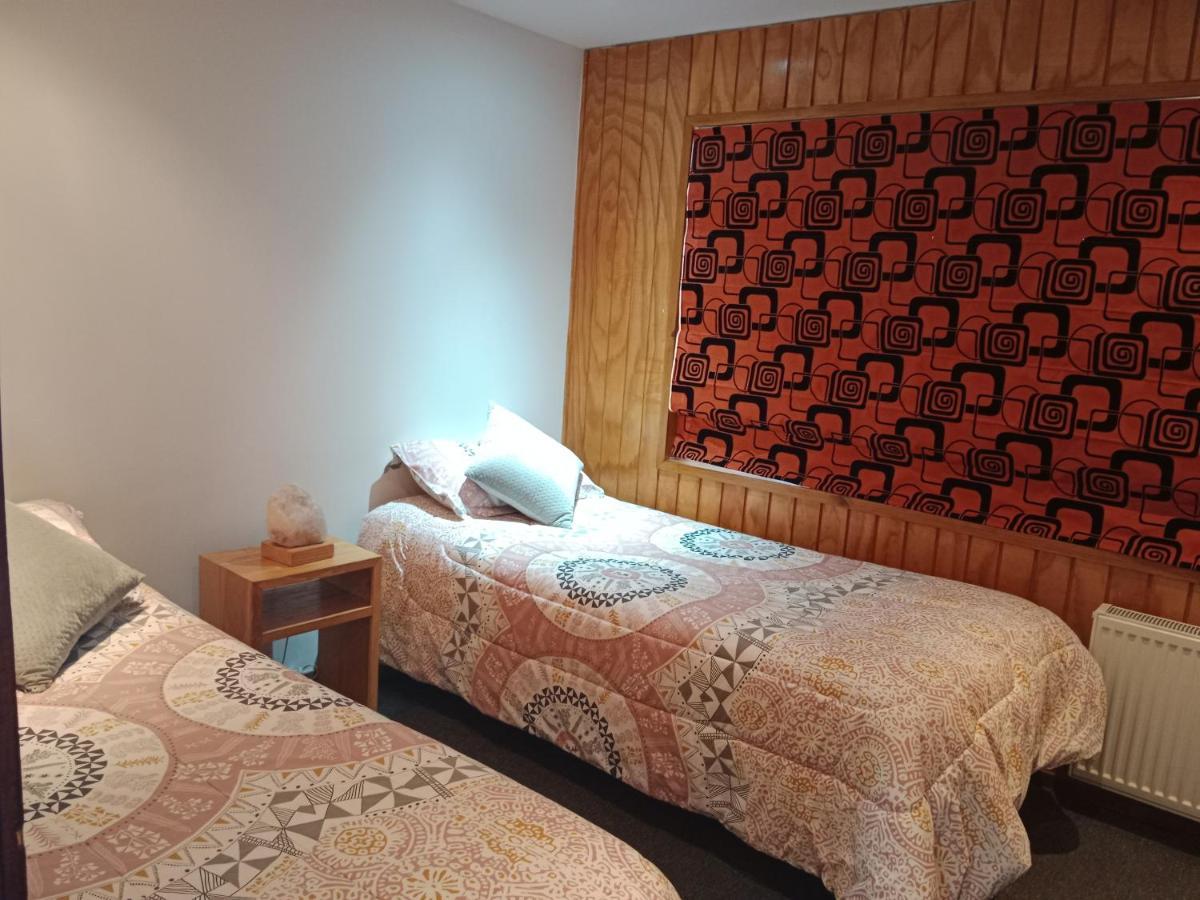 Almer Hostal Пунта Аренас Екстериор снимка