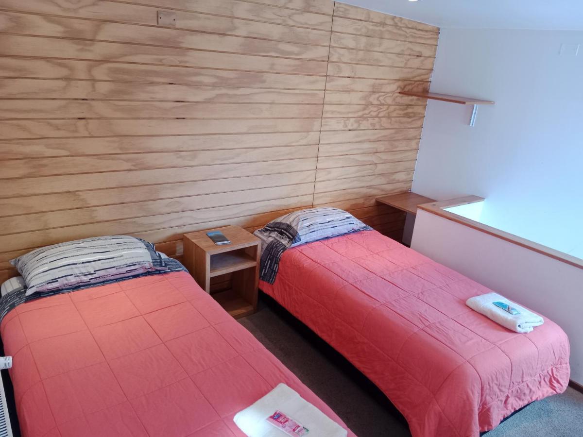 Almer Hostal Пунта Аренас Екстериор снимка