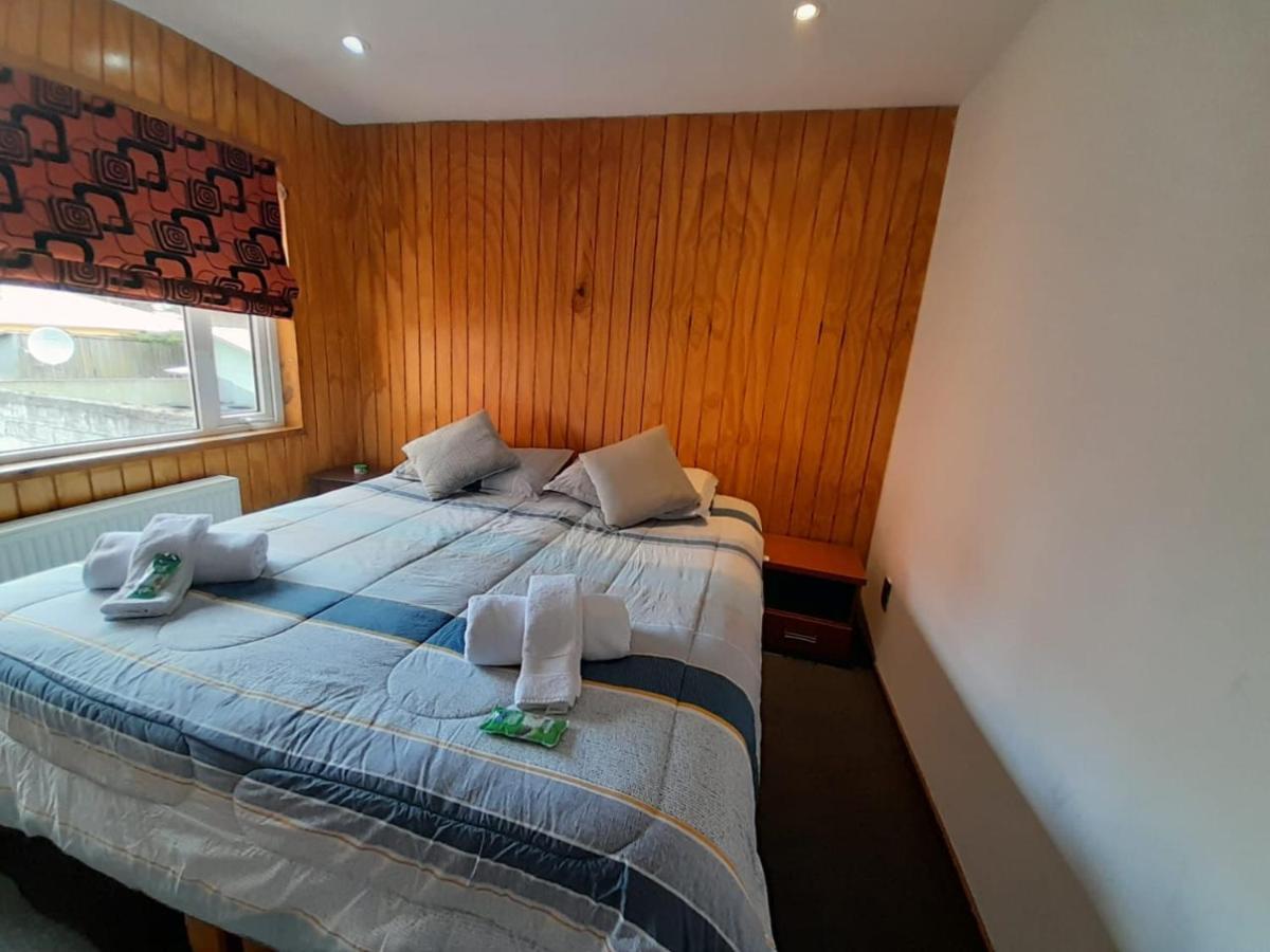 Almer Hostal Пунта Аренас Екстериор снимка