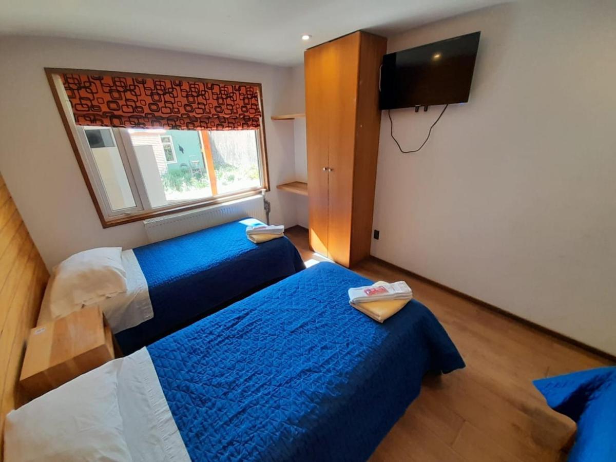 Almer Hostal Пунта Аренас Екстериор снимка