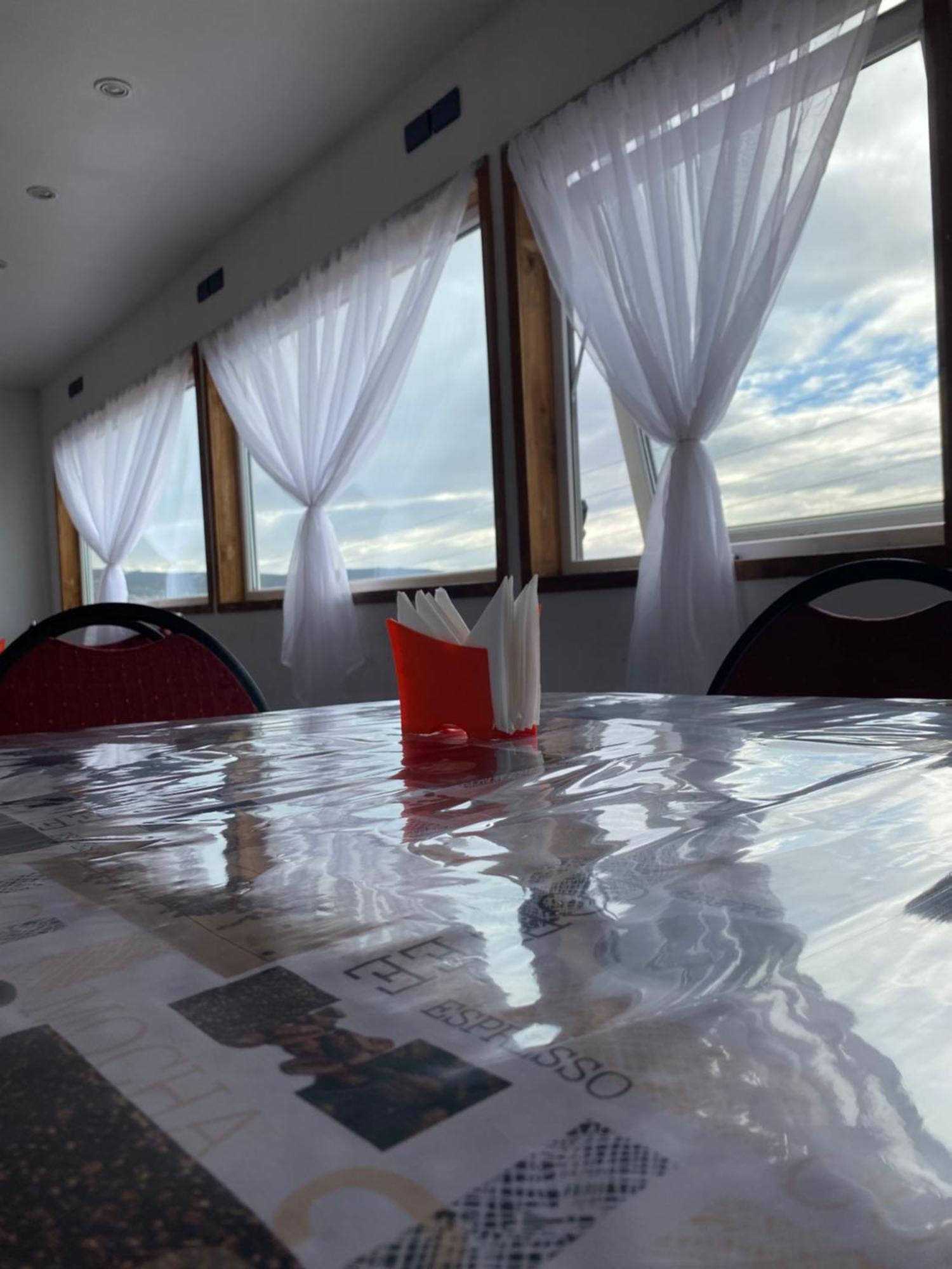 Almer Hostal Пунта Аренас Екстериор снимка